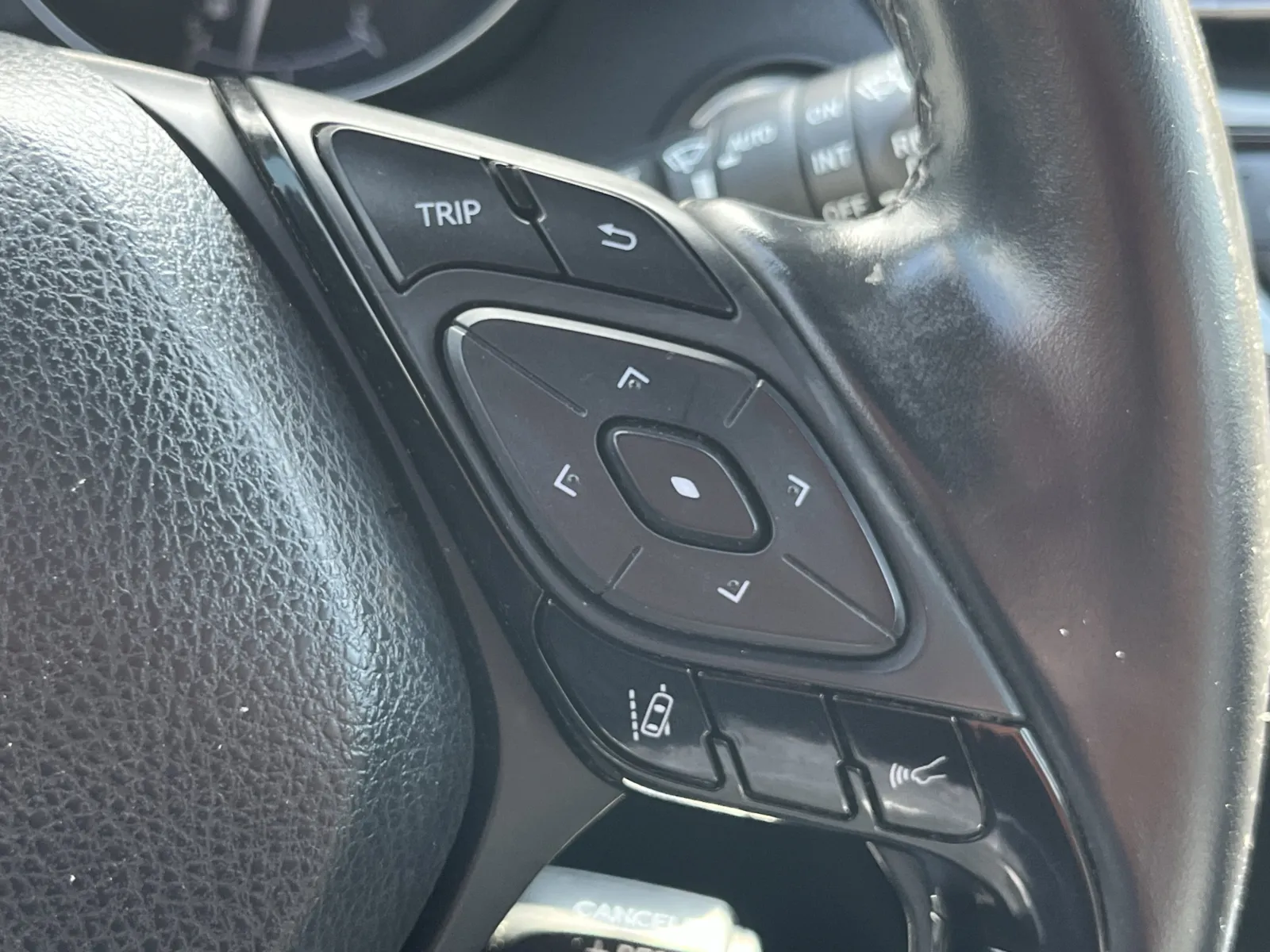 Toyota C-HR photo 19