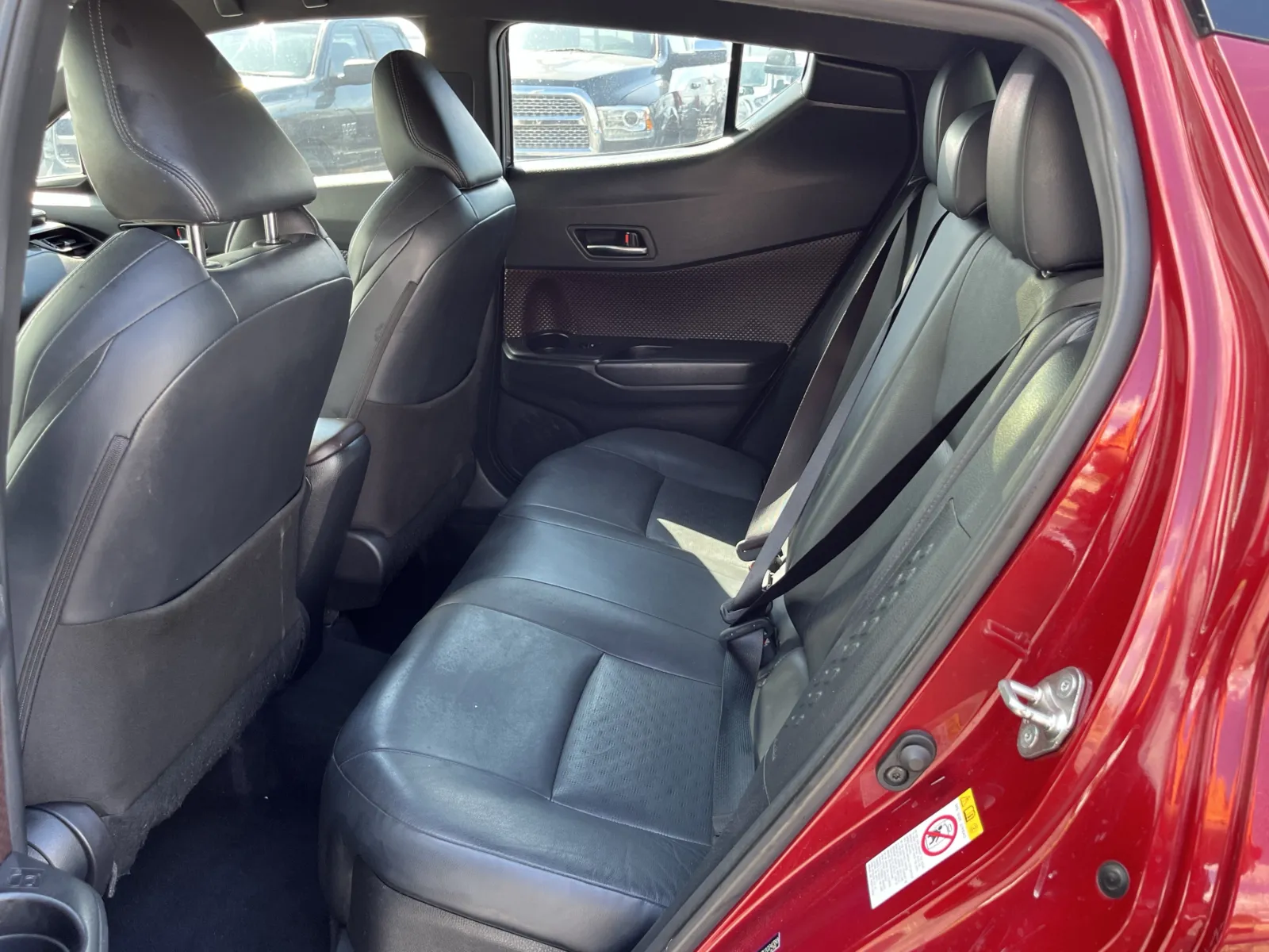 Toyota C-HR photo 27