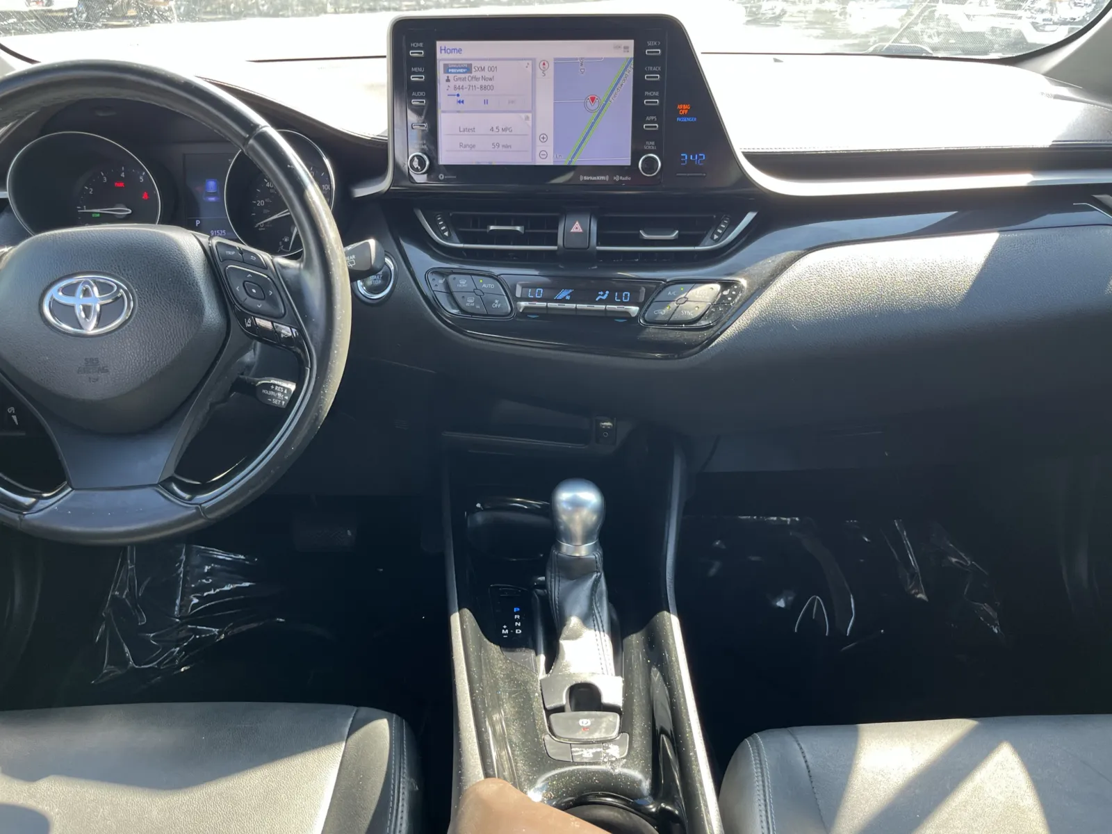 Toyota C-HR photo 23