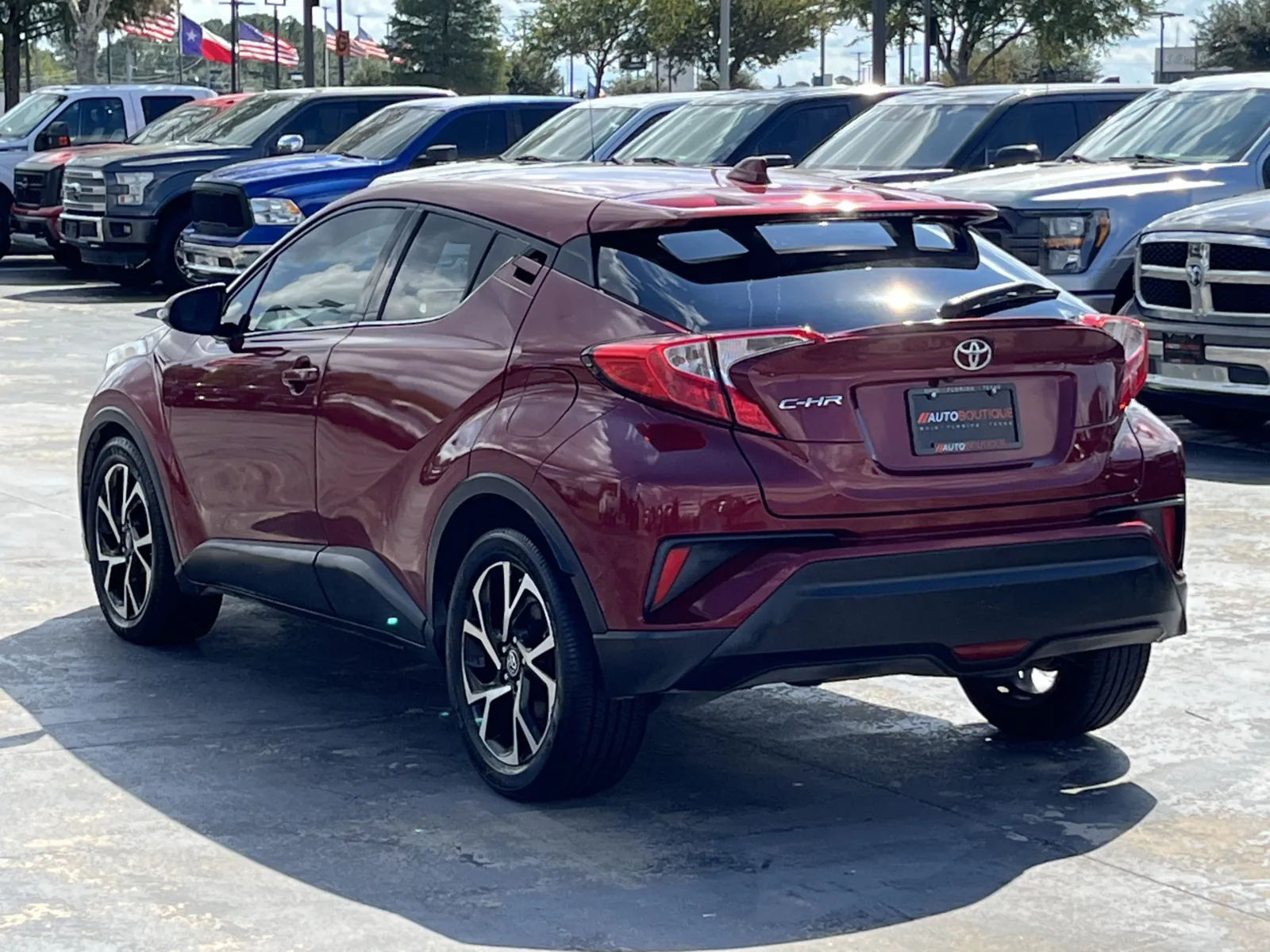 Toyota C-HR photo 9