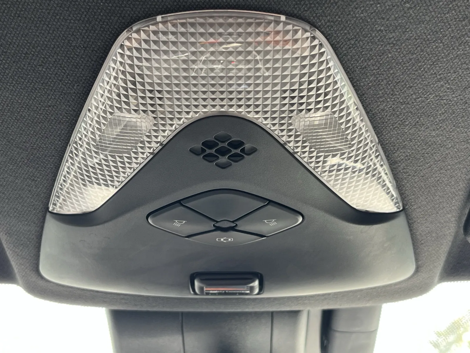 Toyota C-HR photo 22