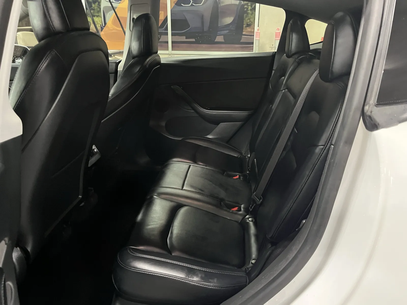 Tesla Model Y photo 27