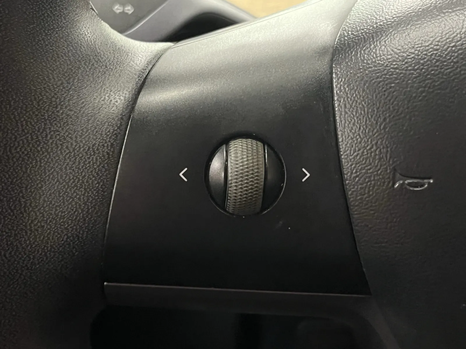 Tesla Model Y photo 16