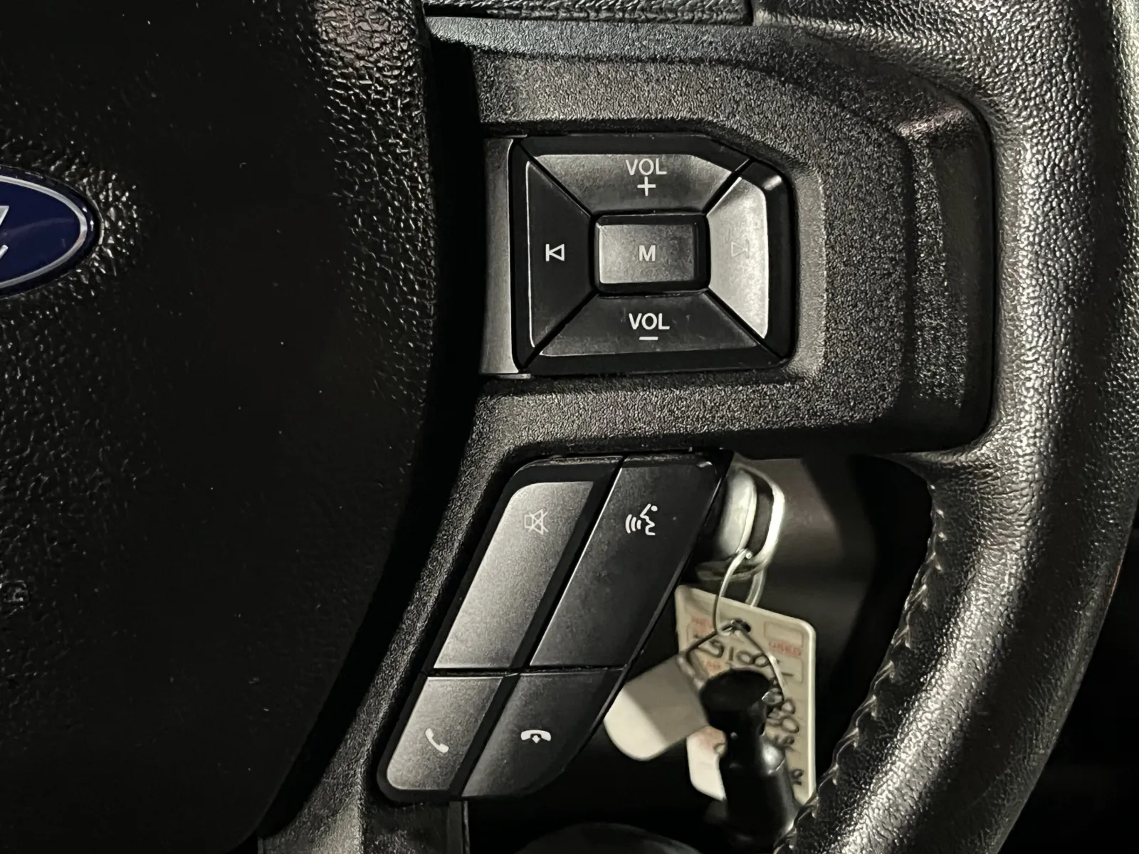 Ford F-150 photo 17