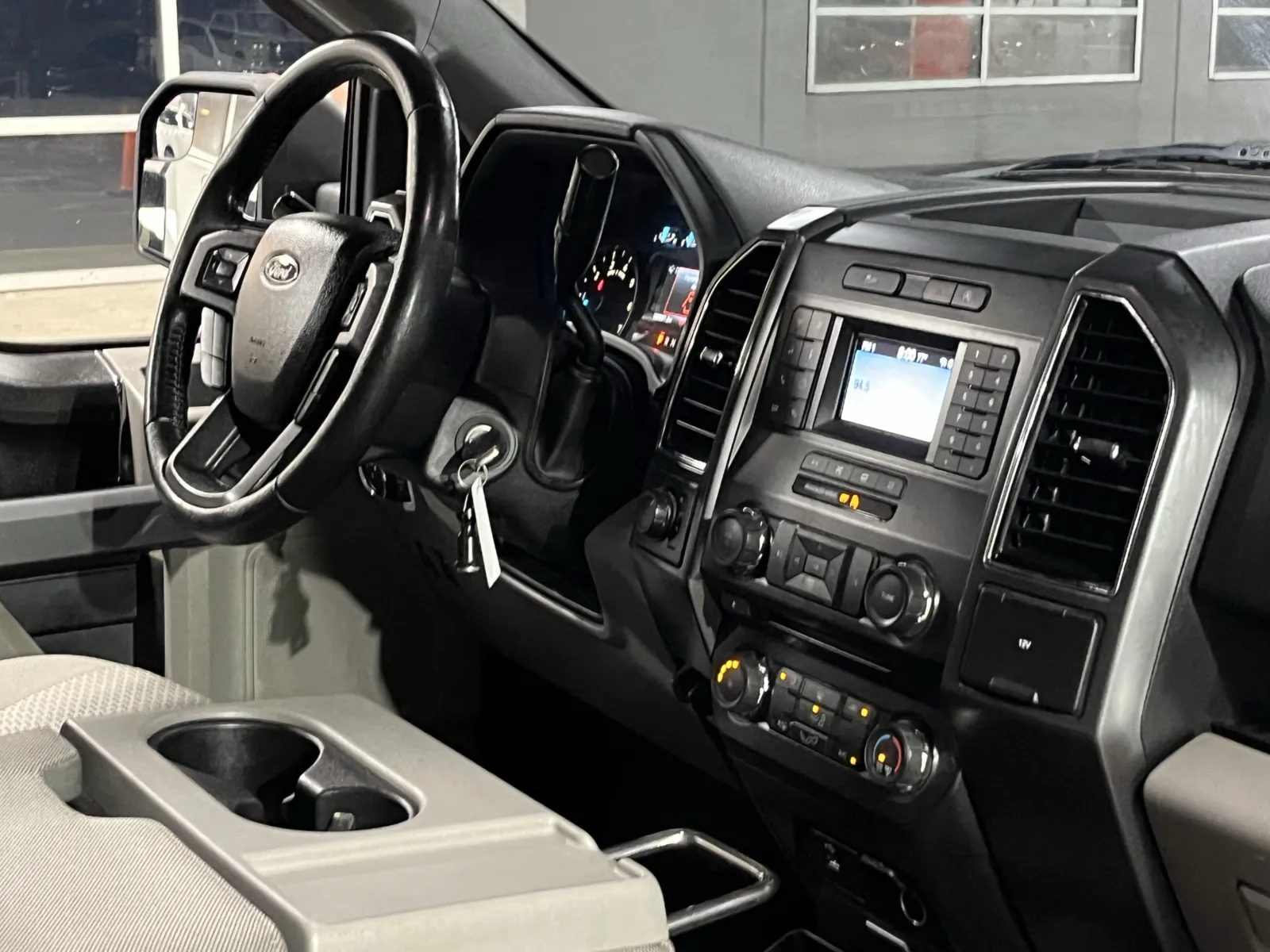 Ford F-150 photo 13