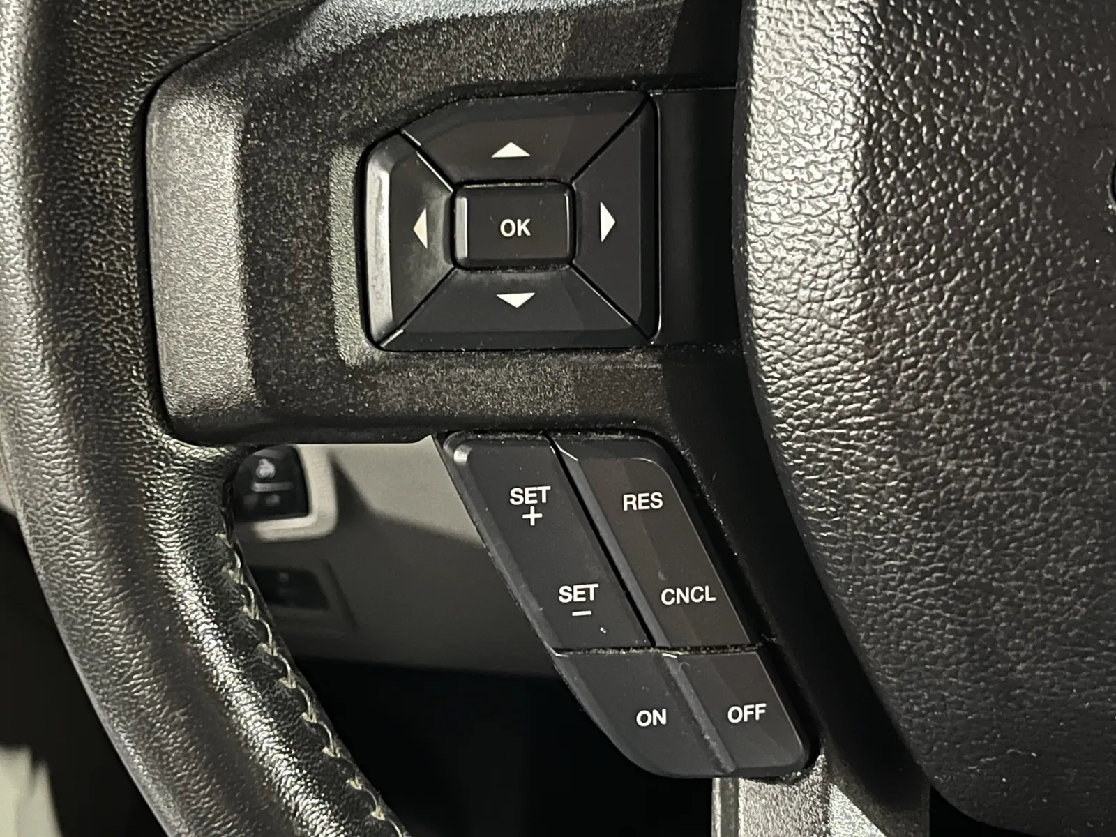 Ford F-150 photo 16