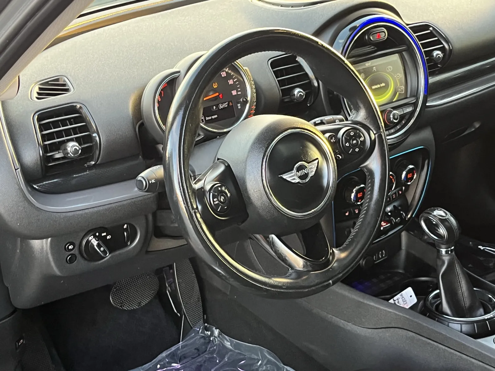 Mini Clubman photo 12
