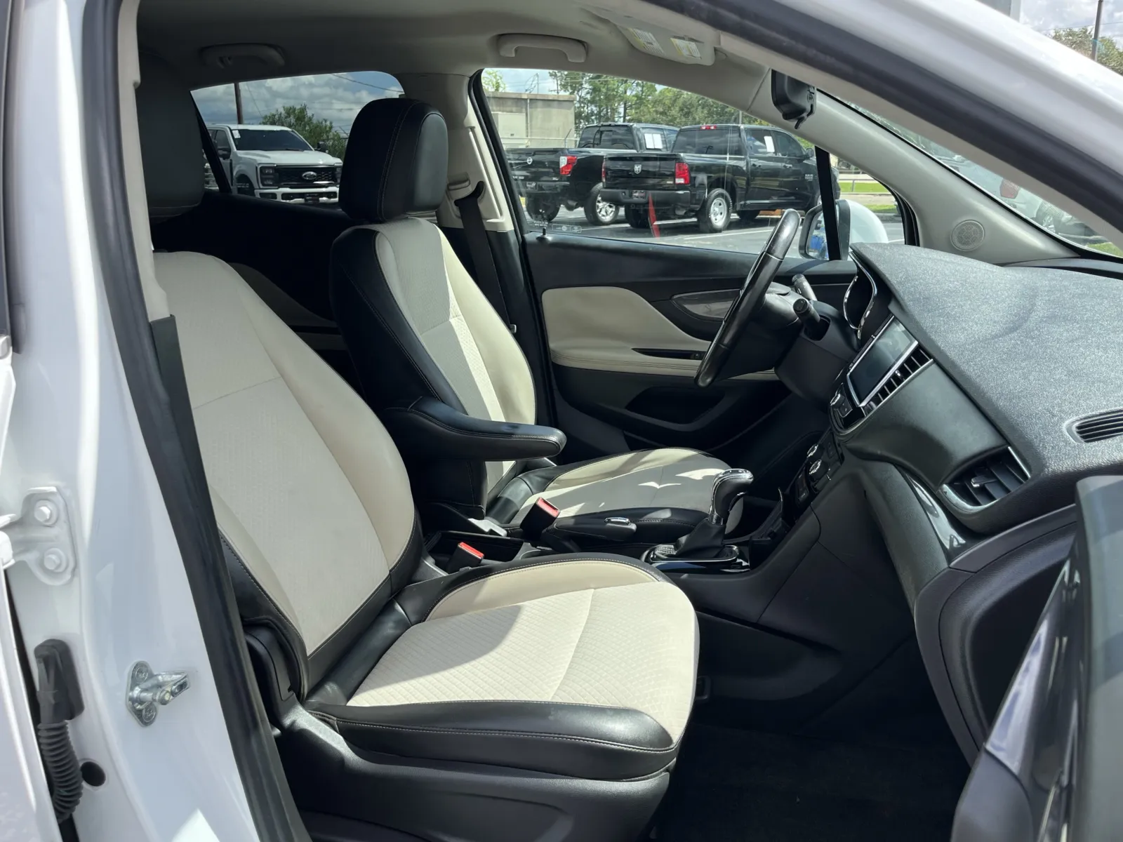 Buick Encore photo 26