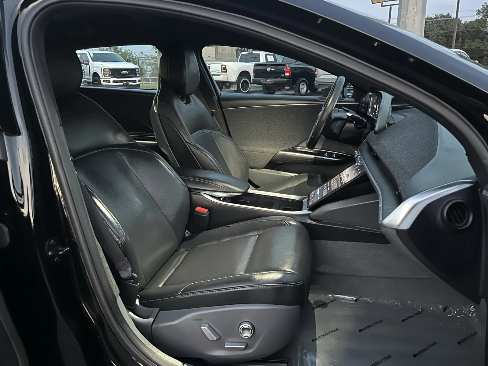 Lucid Air photo 27