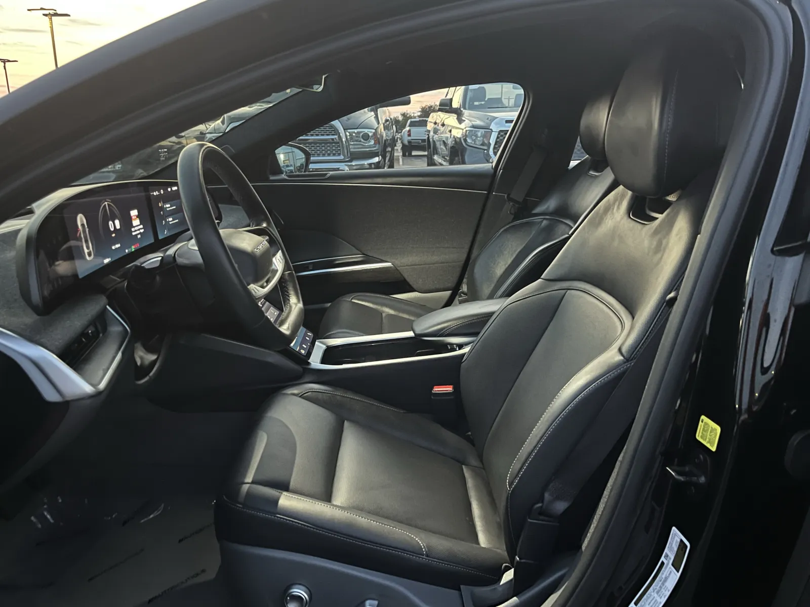 Lucid Air photo 26