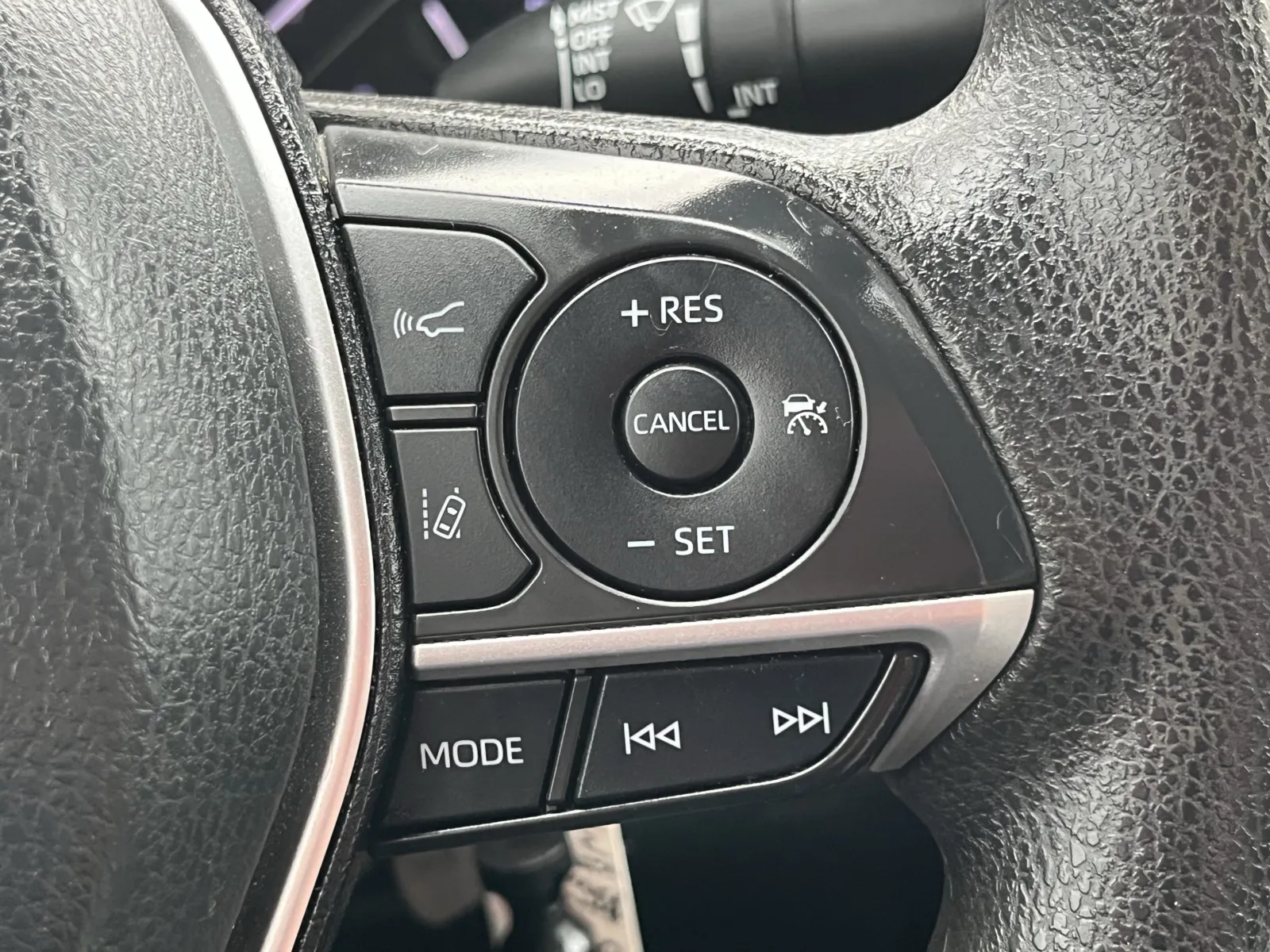 Toyota Camry photo 17