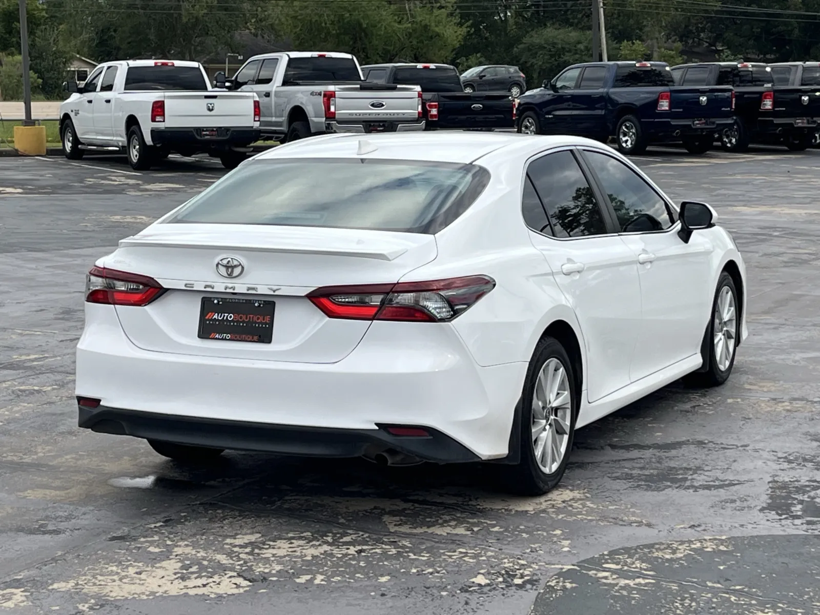 Toyota Camry photo 8