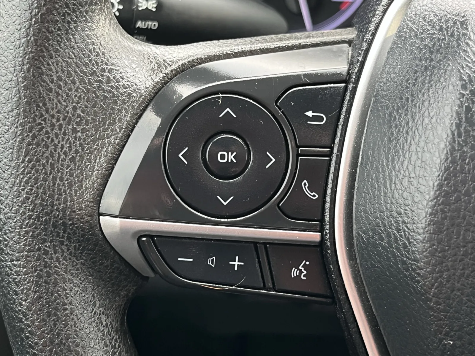 Toyota Camry photo 16