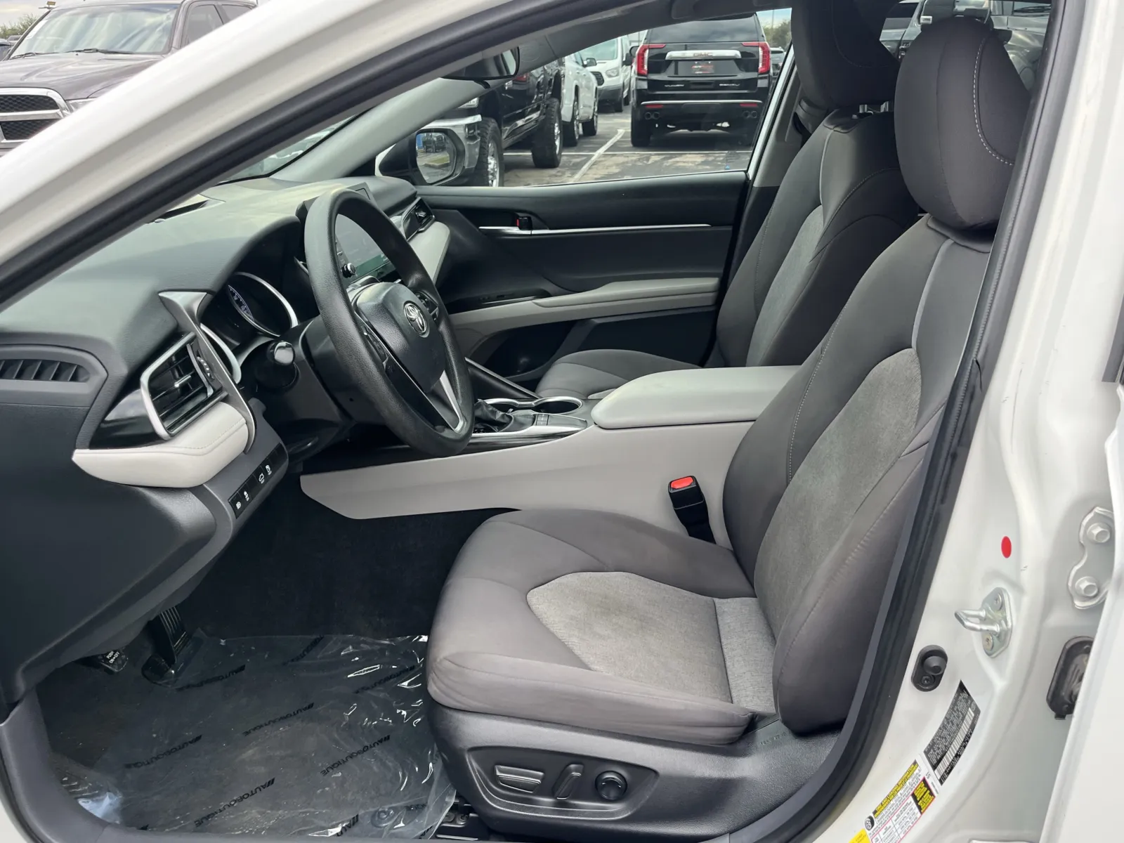 Toyota Camry photo 24