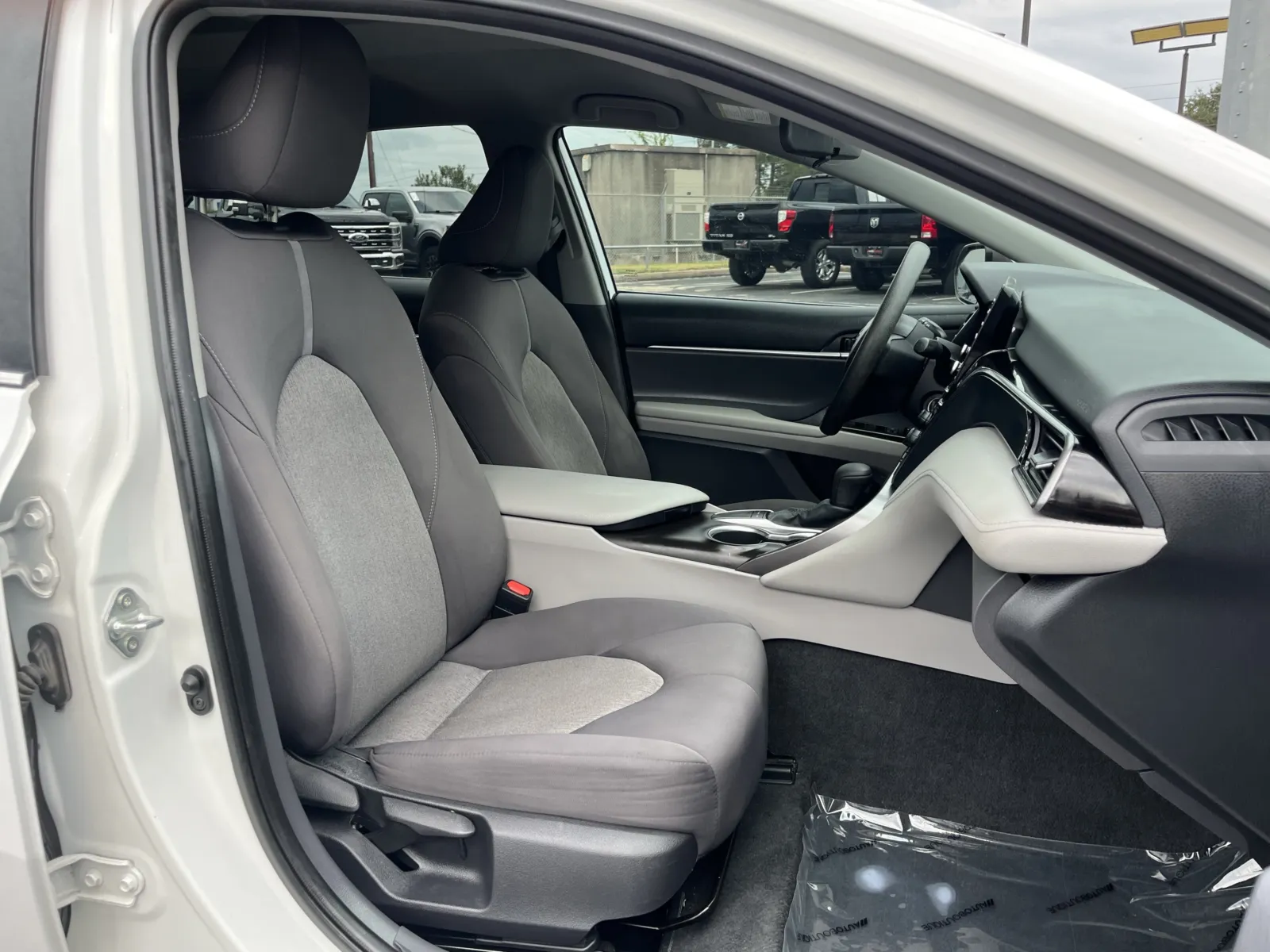 Toyota Camry photo 25
