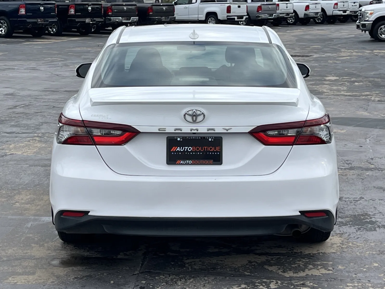 Toyota Camry photo 7