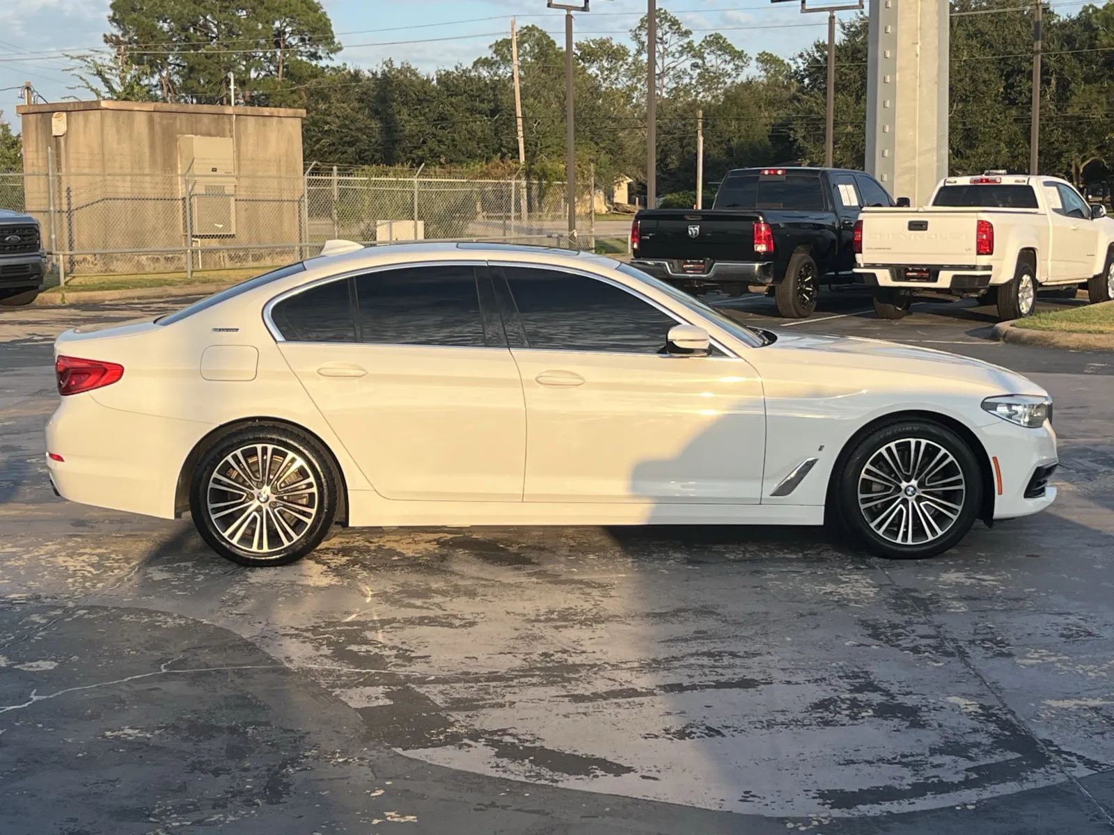 BMW 5 Series photo 11