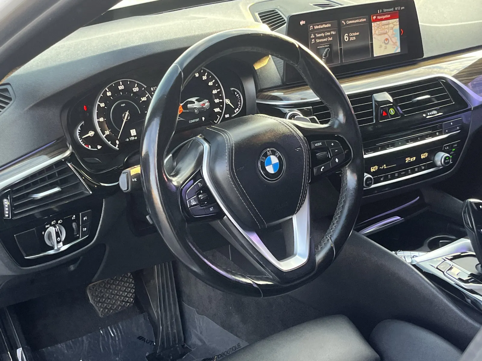 BMW 5 Series photo 13