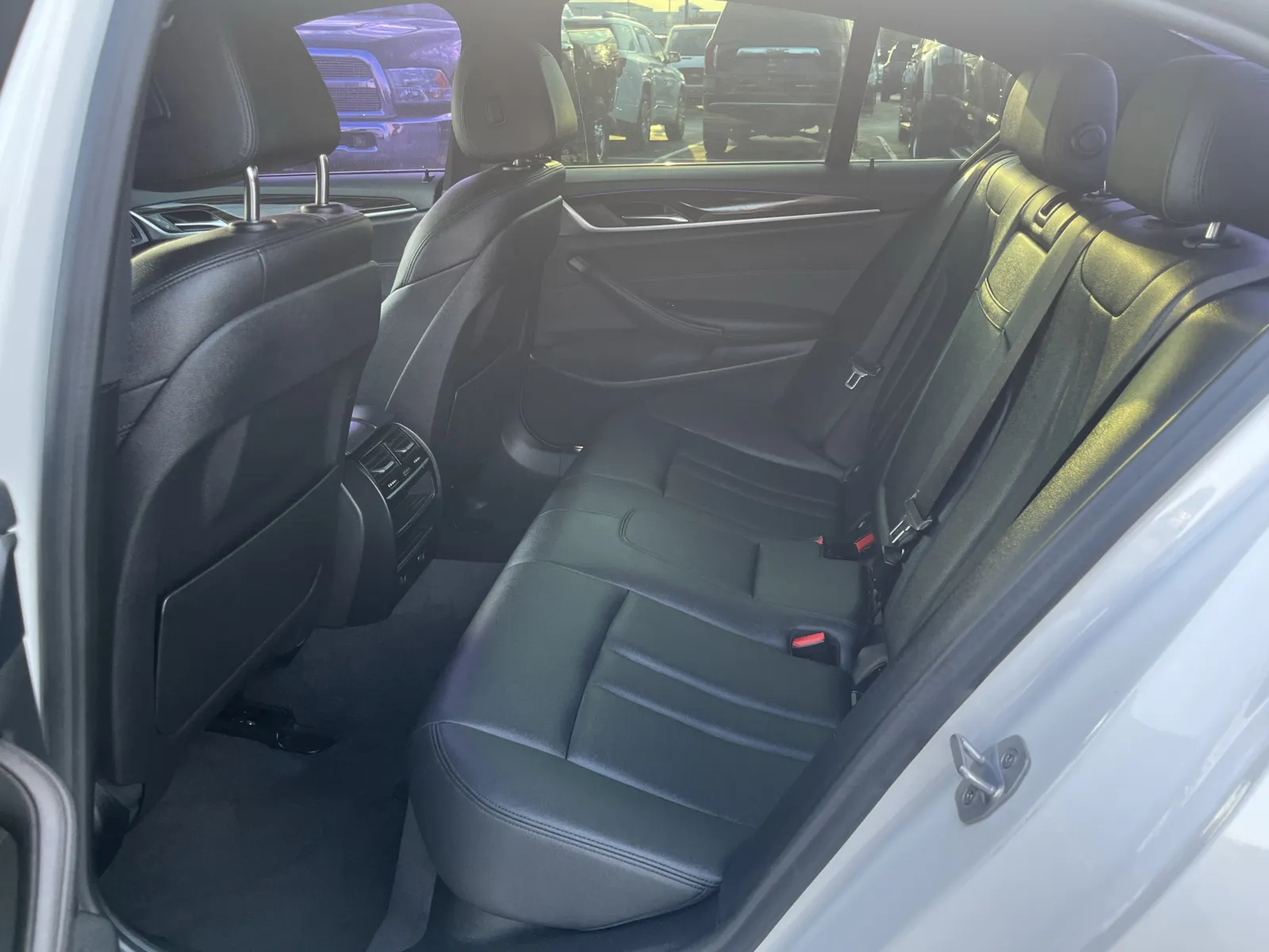 BMW 5 Series photo 27