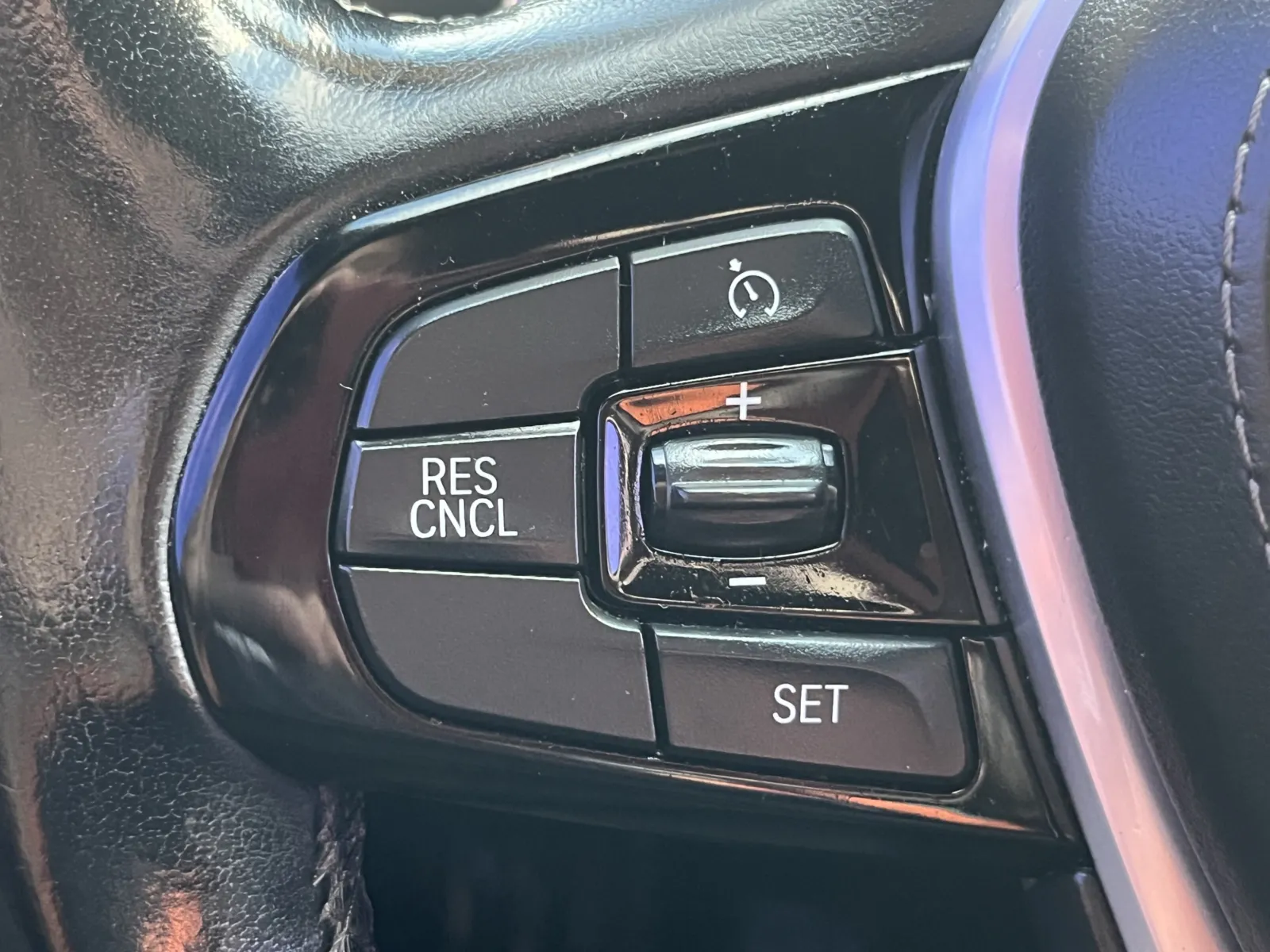 BMW 5 Series photo 17