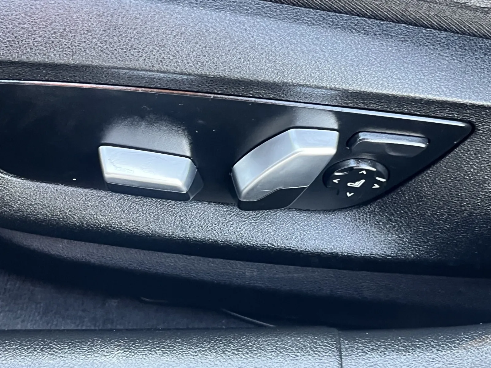BMW 5 Series photo 24