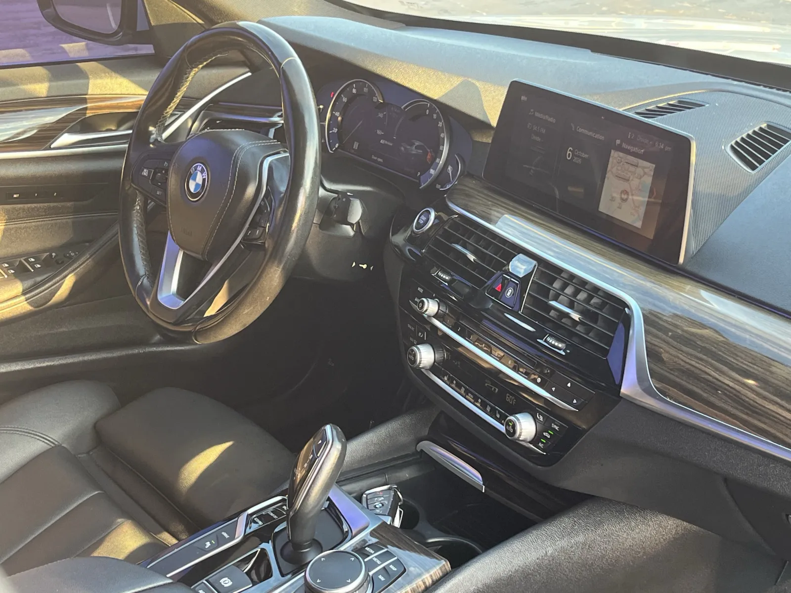 BMW 5 Series photo 14