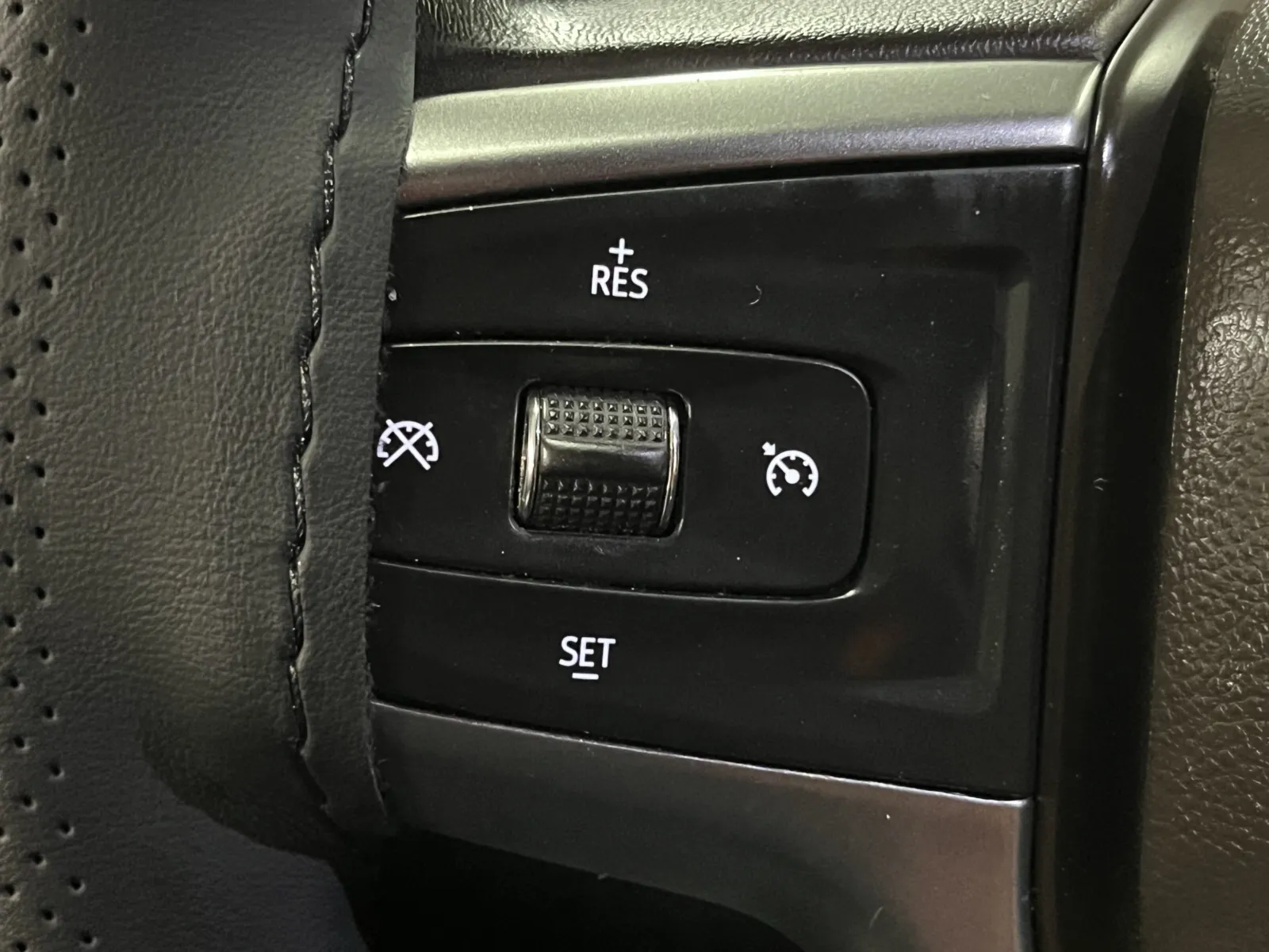 Chevrolet Silverado photo 16