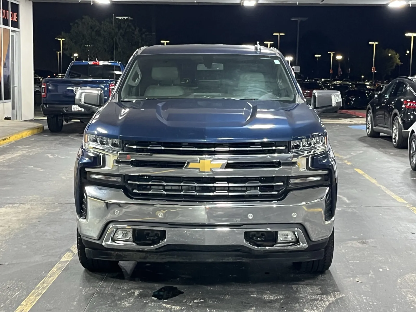 Chevrolet Silverado photo 4