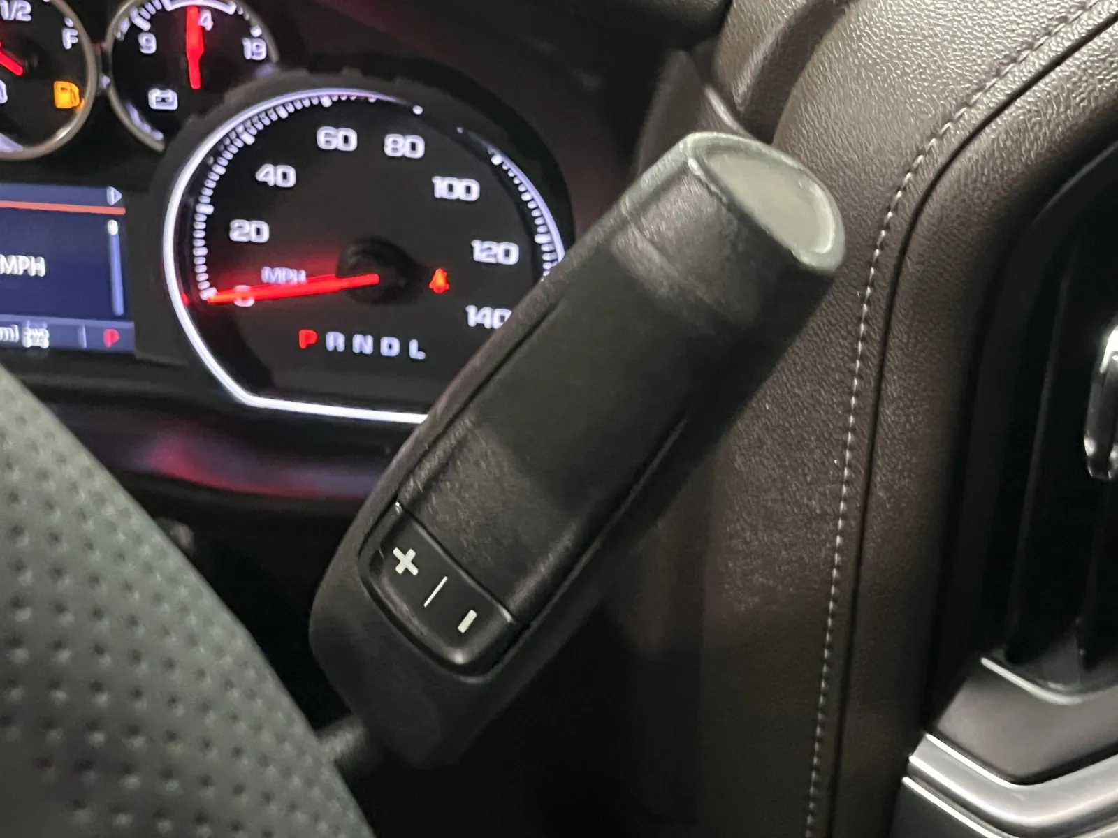 Chevrolet Silverado photo 19