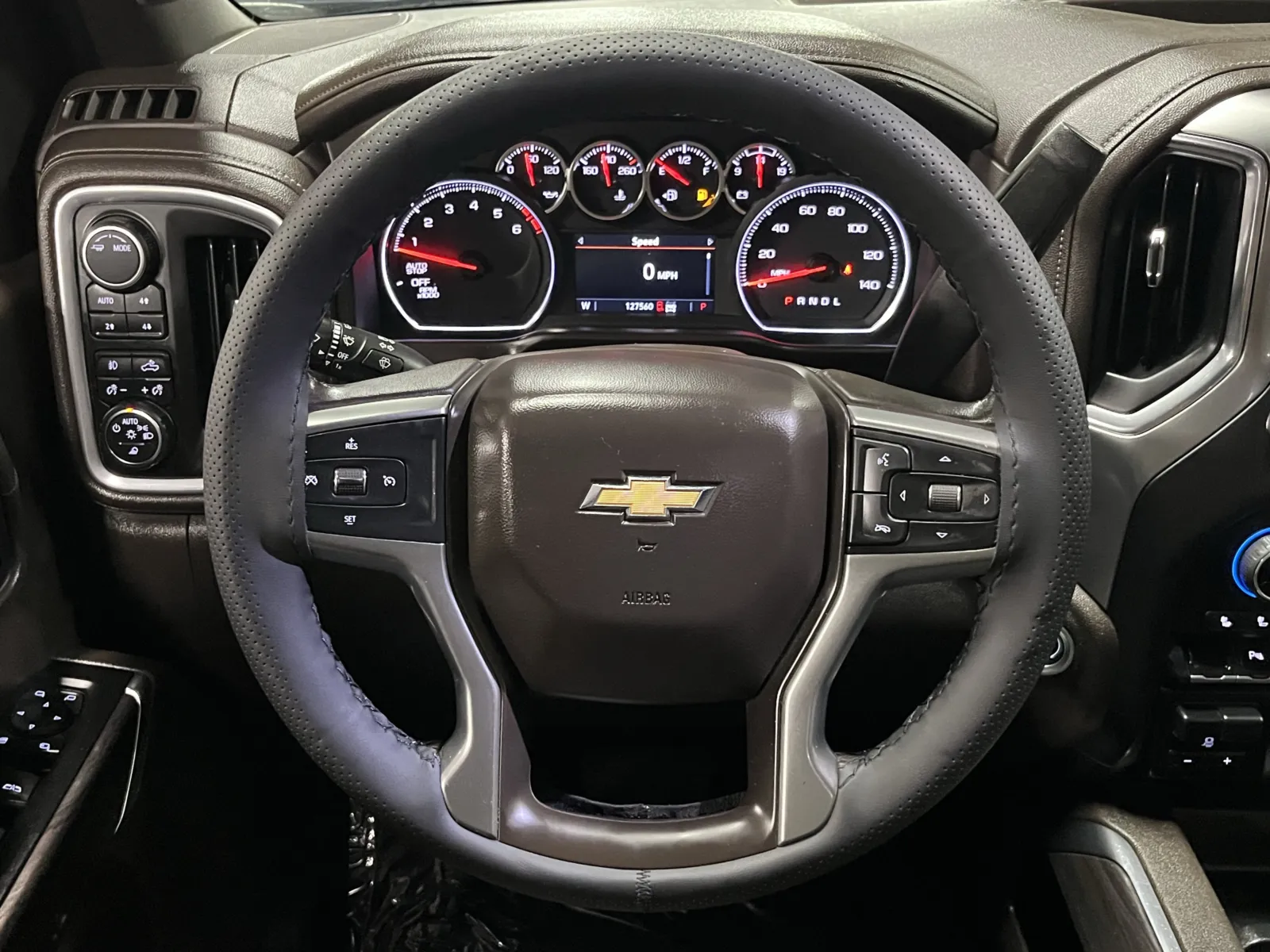 Chevrolet Silverado photo 15