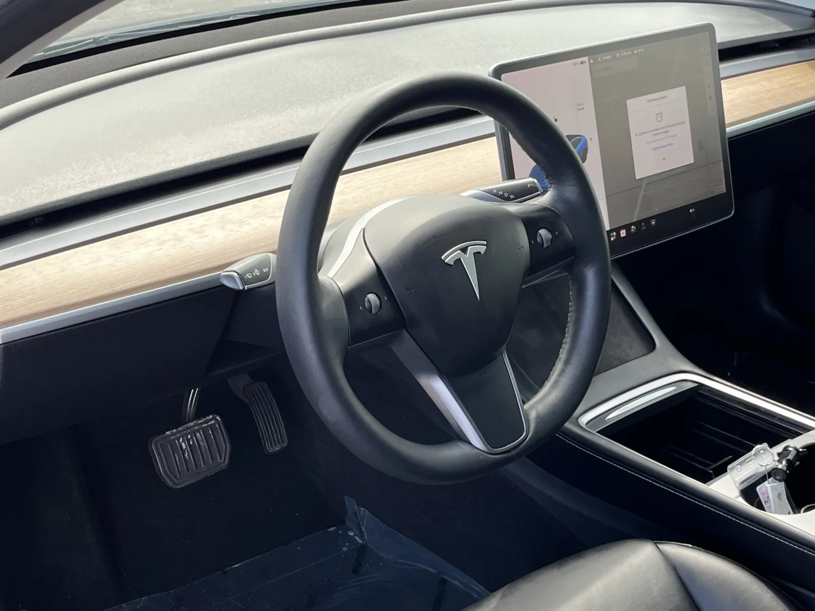 Tesla Model 3 photo 16