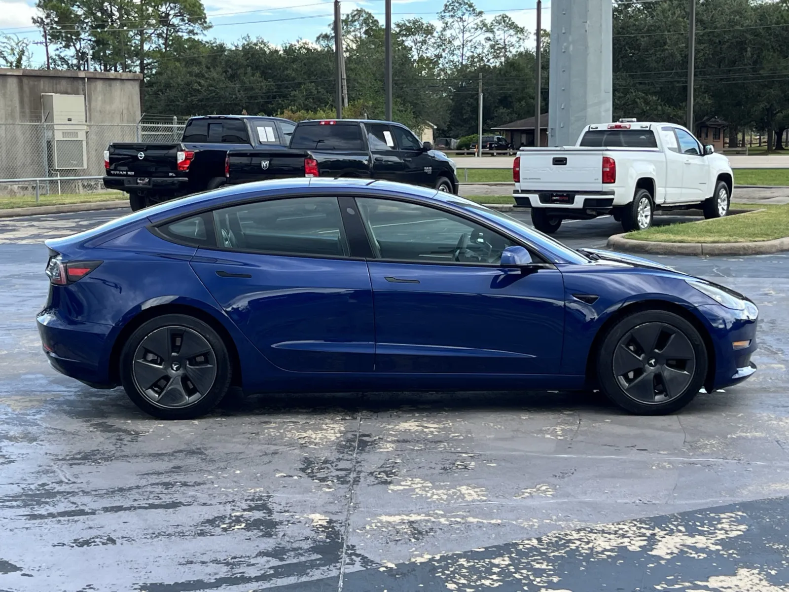 Tesla Model 3 photo 11