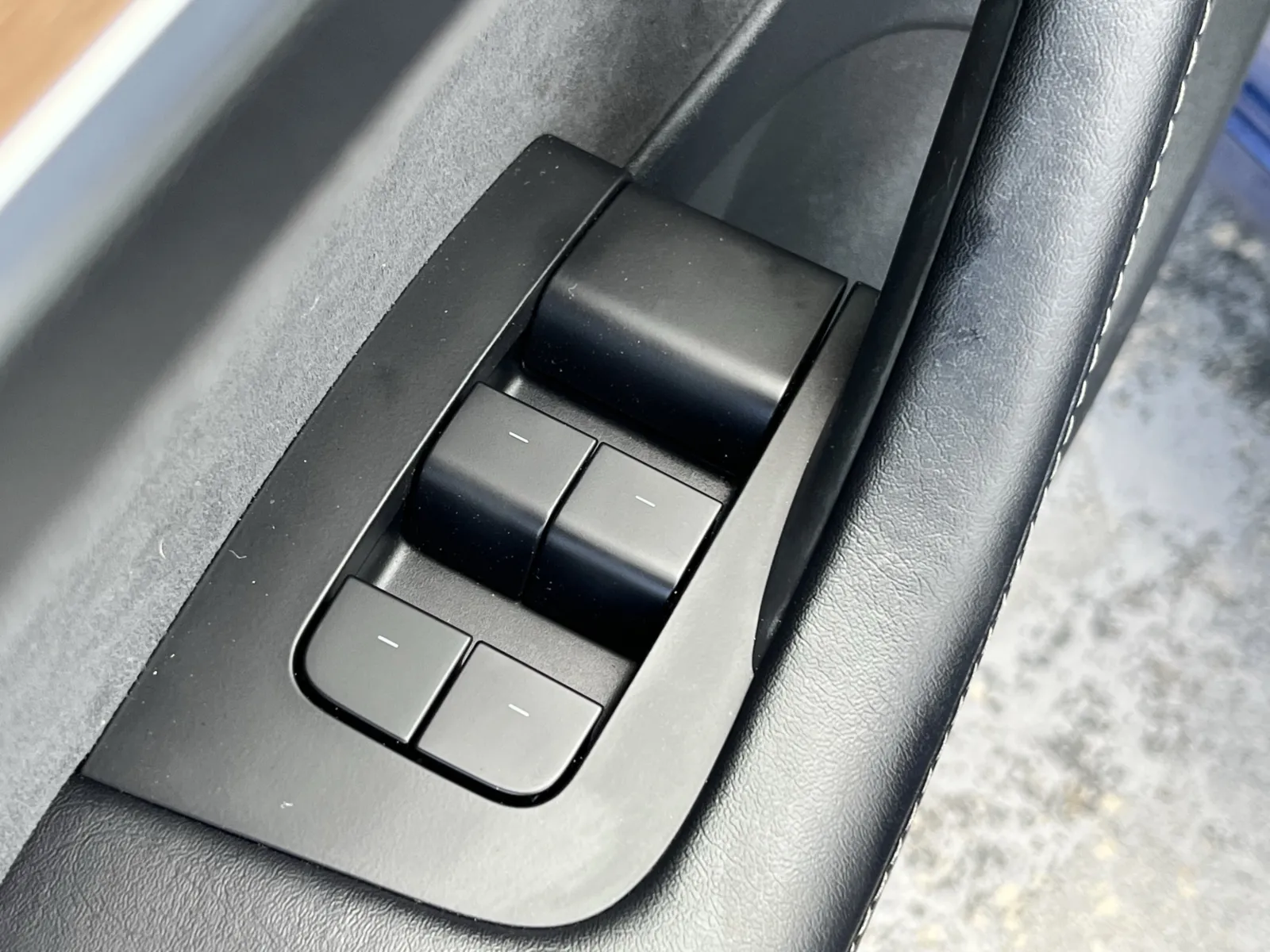 Tesla Model 3 photo 26