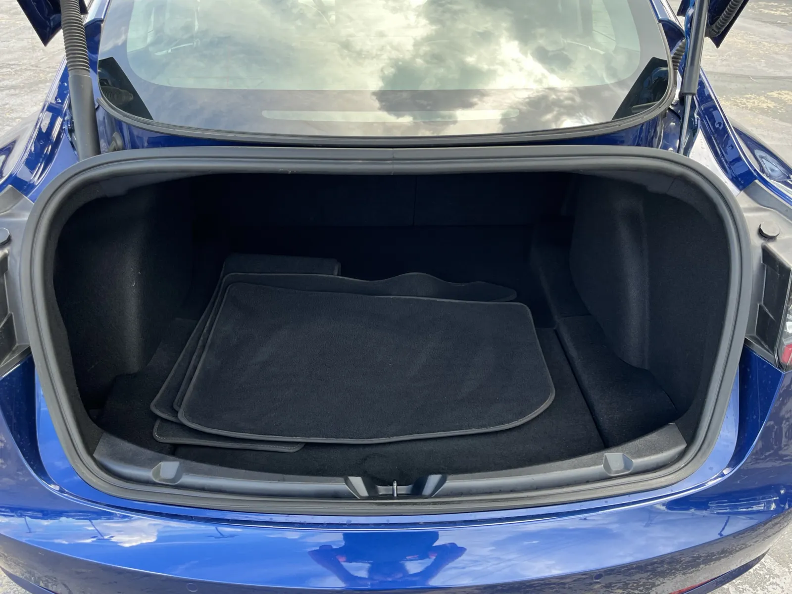 Tesla Model 3 photo 13