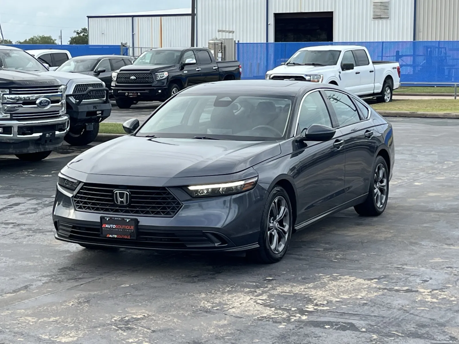 Honda Accord photo 2
