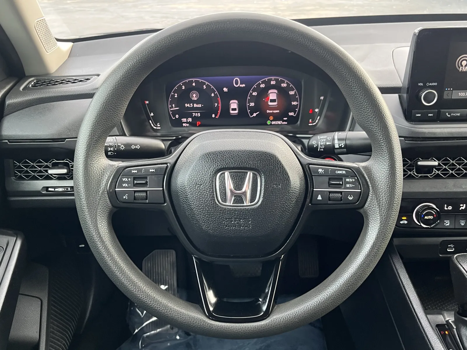 Honda Accord photo 18