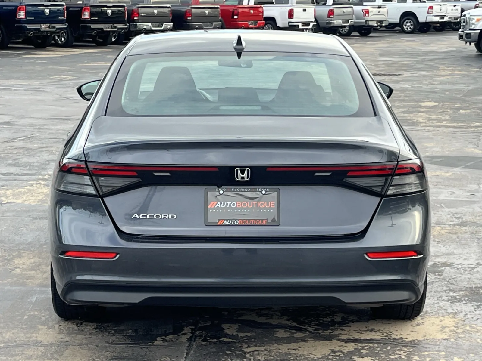 Honda Accord photo 8
