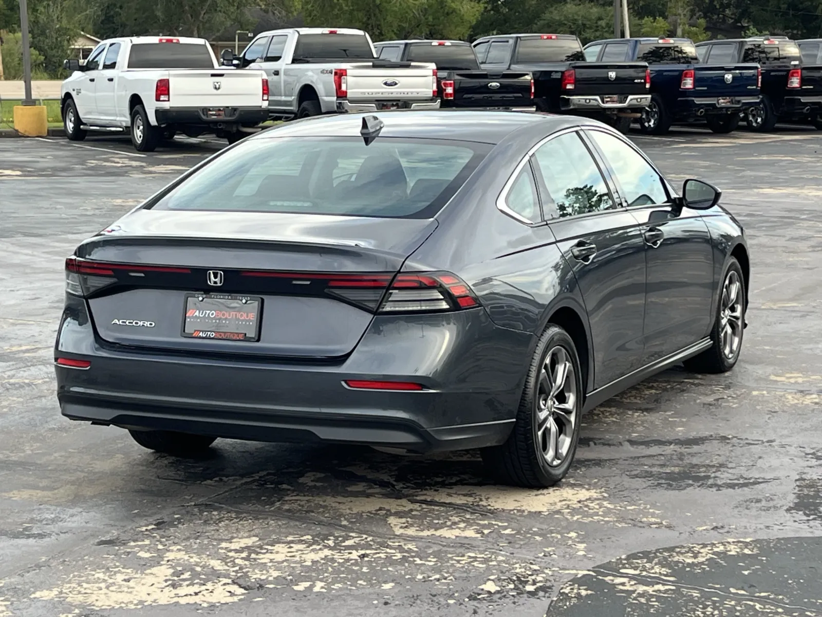 Honda Accord photo 9