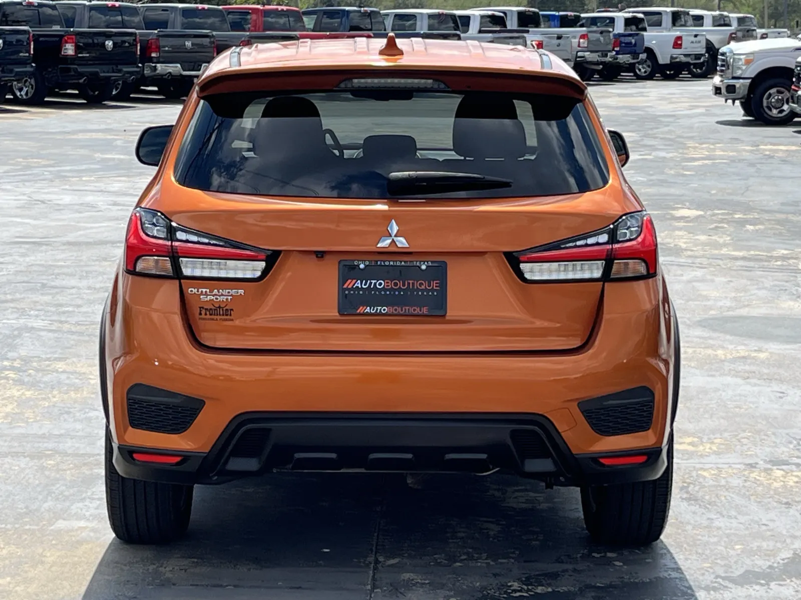 Mitsubishi Outlander Sport photo 7
