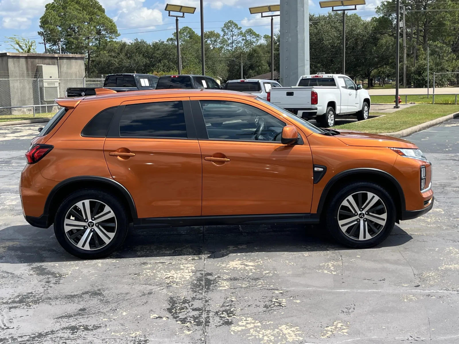 Mitsubishi Outlander Sport photo 10