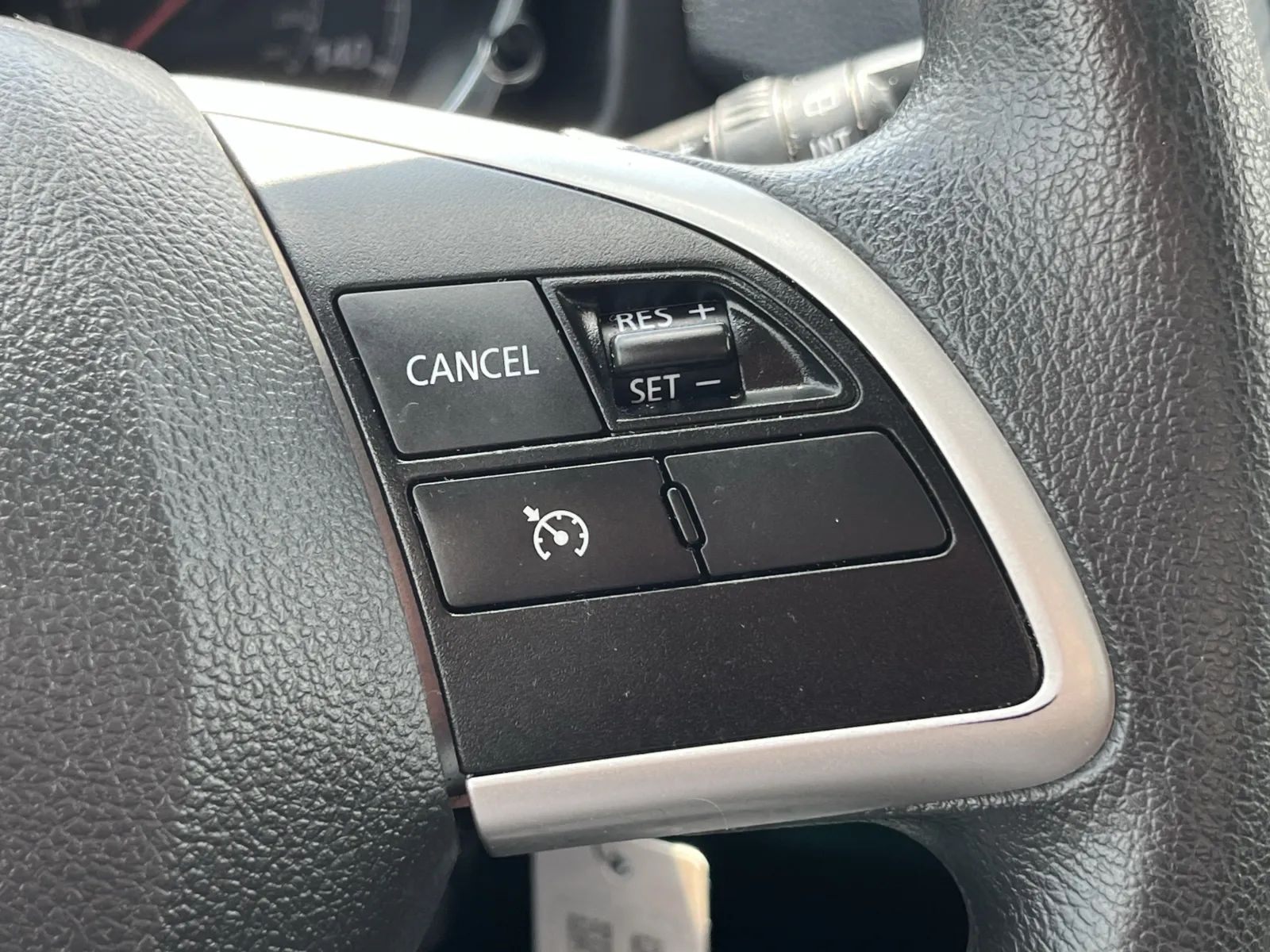 Mitsubishi Outlander Sport photo 19
