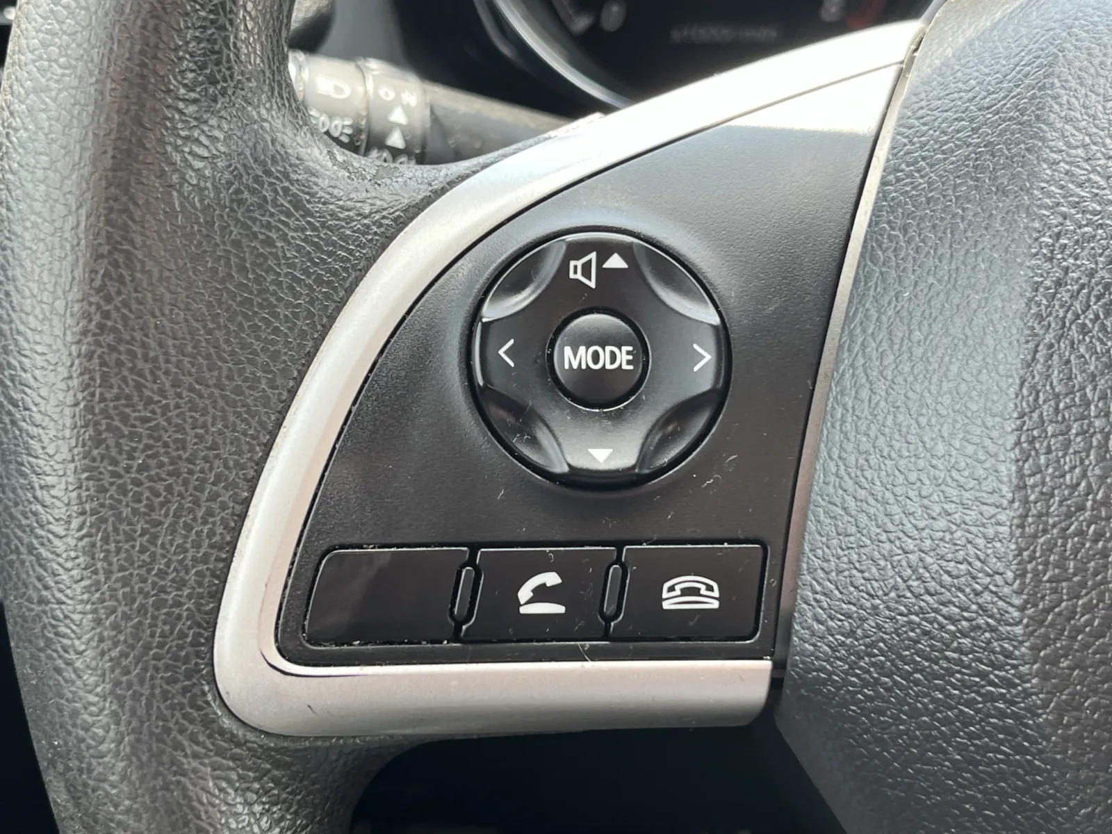 Mitsubishi Outlander Sport photo 18