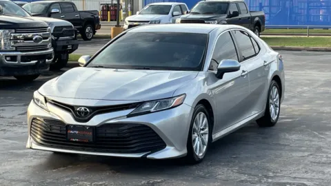 Silver 2018 Toyota Camry LE for sale in Alvin, TX