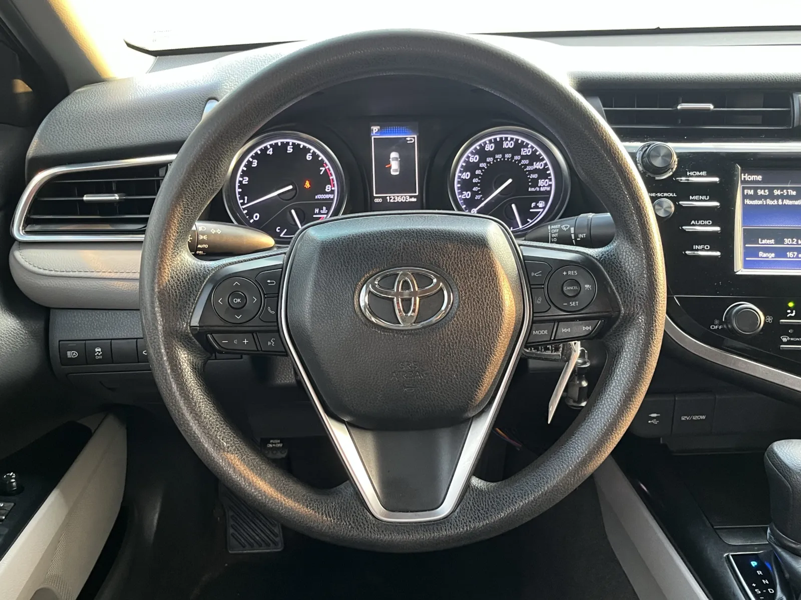 Toyota Camry photo 15