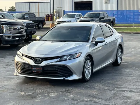 Photos of 2018 Toyota Camry LE for sale in Alvin, TX at Auto Boutique Texas