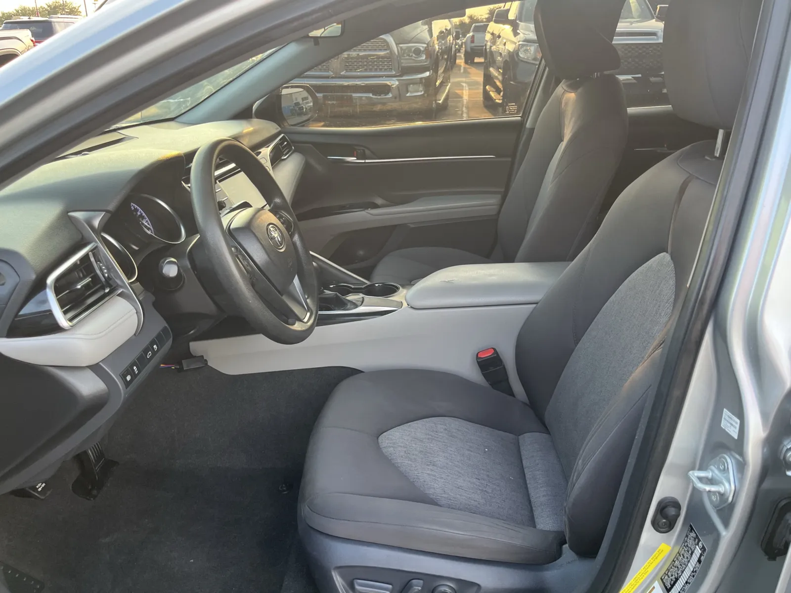 Toyota Camry photo 24