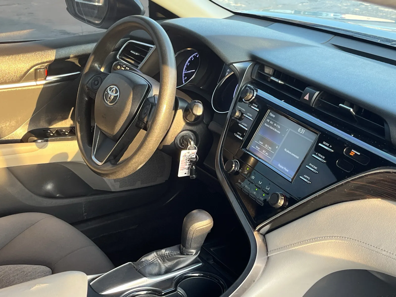 Toyota Camry photo 13