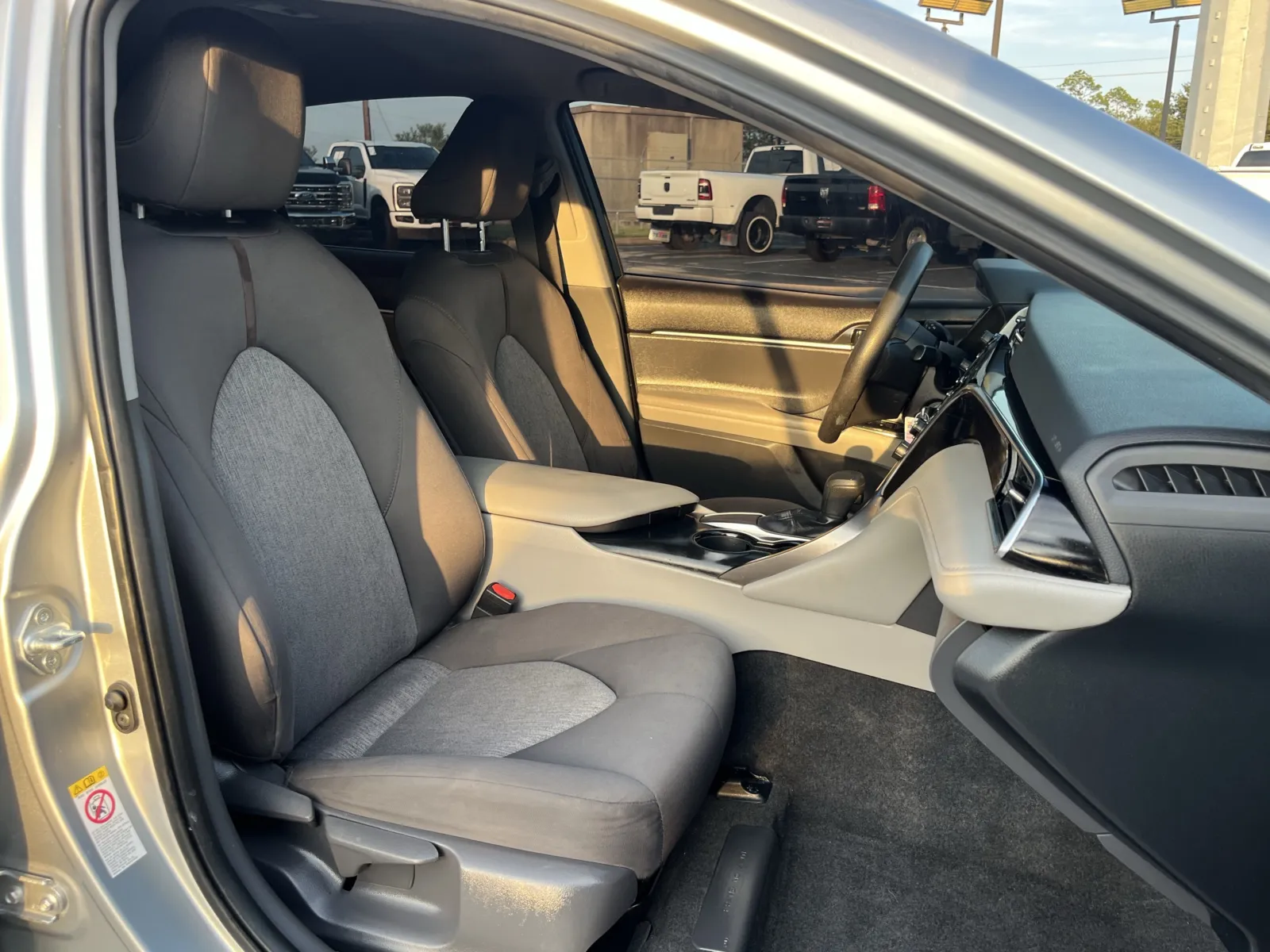 Toyota Camry photo 25