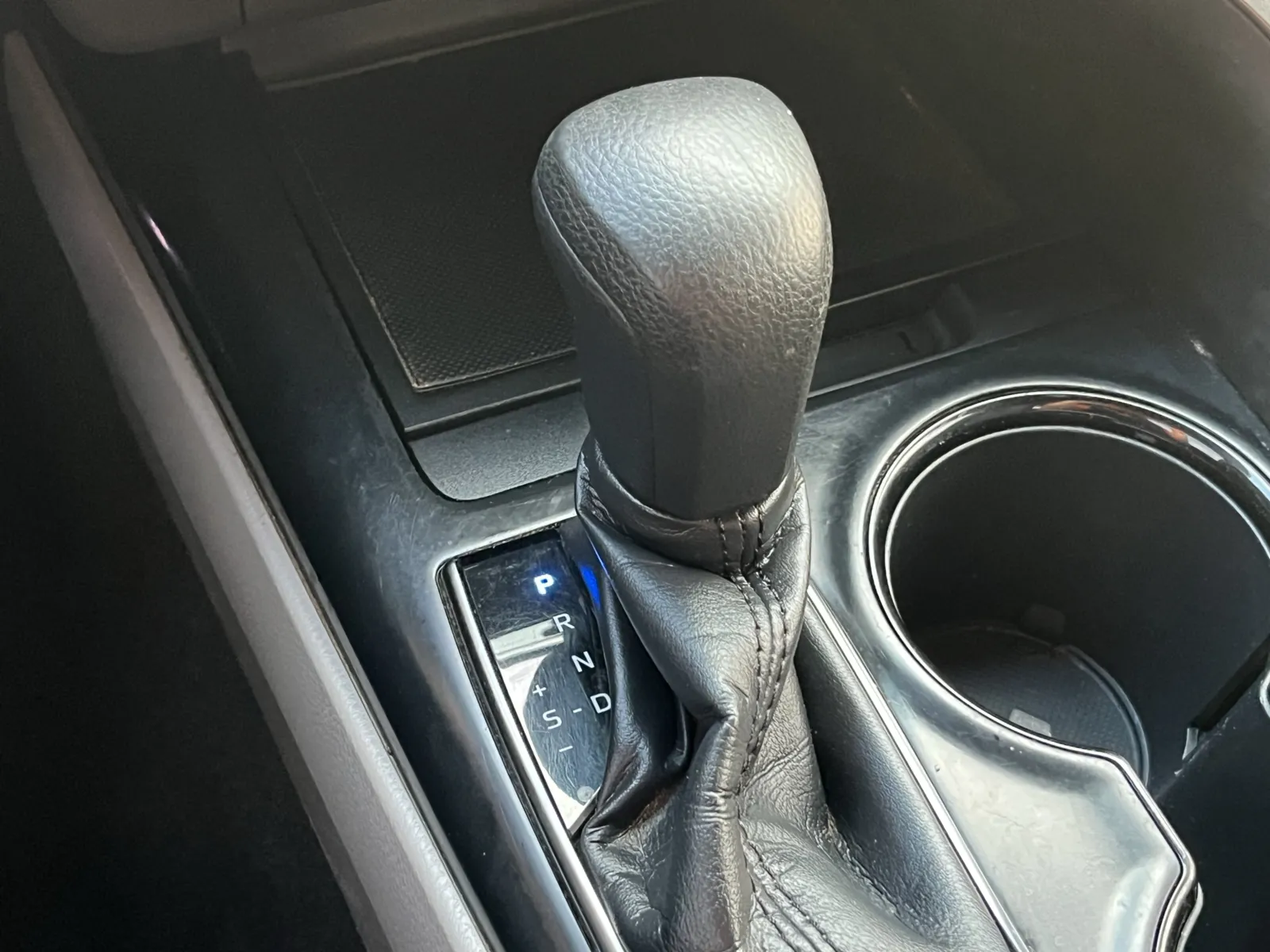 Toyota Camry photo 19