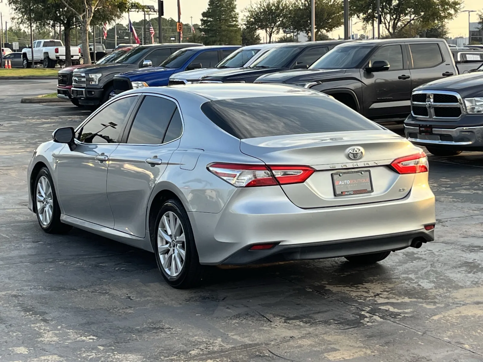 Toyota Camry photo 10